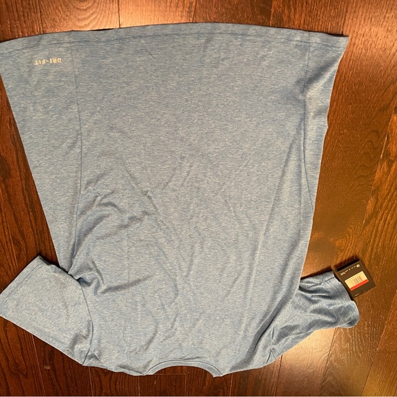 (New with tag) Nike DriFit Workout - Running Extra Light Shirt - Picture 8 of 9